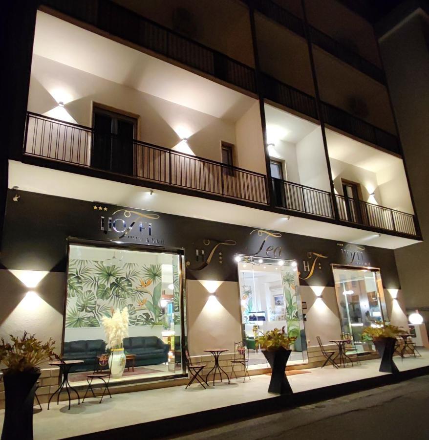 Hotel Tea Deluxe - Praia Praia a Mare Exterior photo